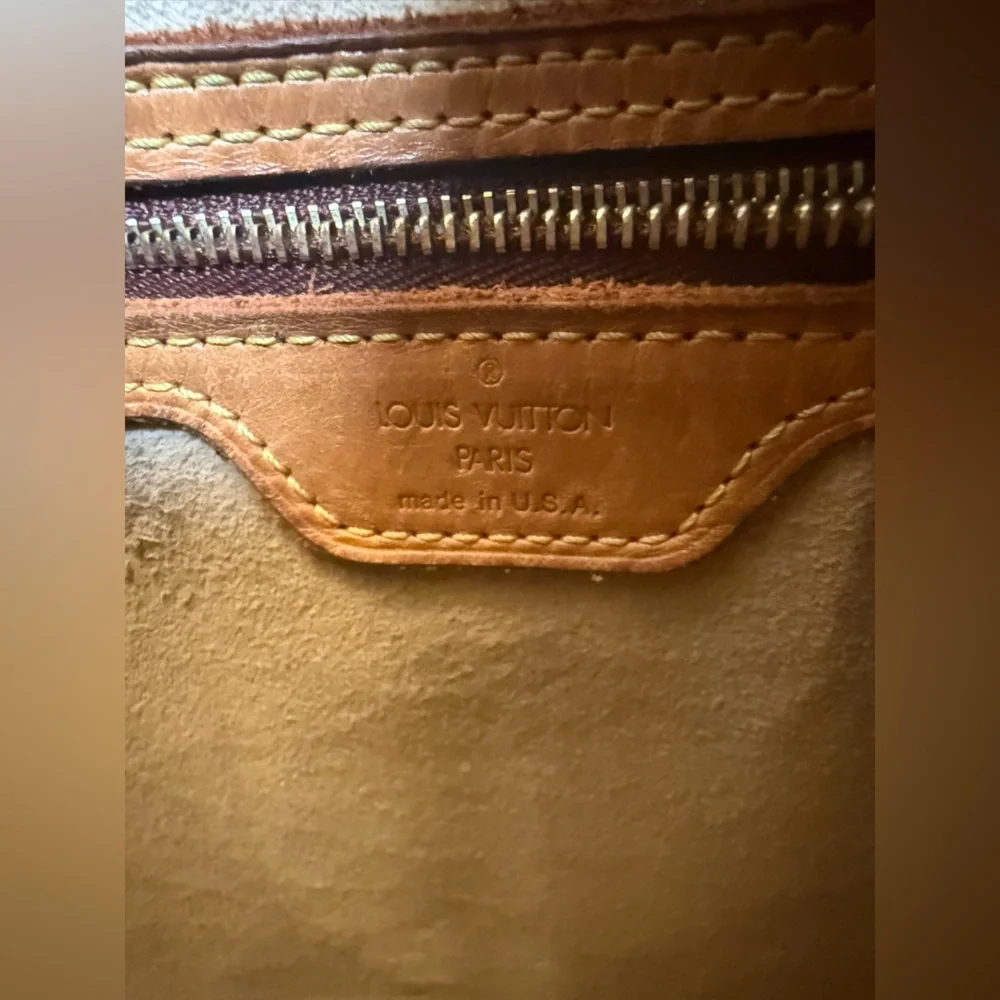 Louis Vuitton Monogram Looping MM